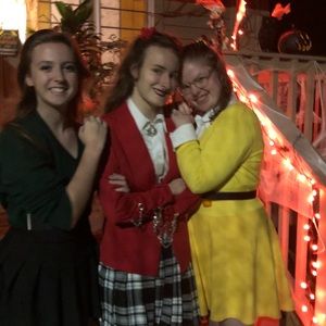 Meet your Posher, Ava